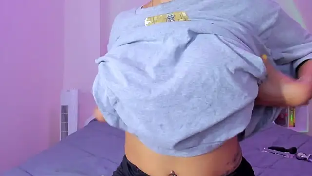 emillyhills online show from 30, 12, 2024