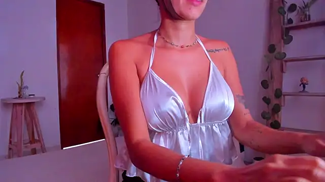 emillyhills online show from 6, 2, 2026