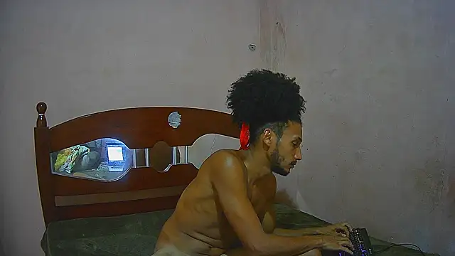 SkinnyLatinMan online show from 3, 12, 2024