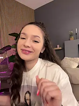 VixenAmour online show from 5, 3, 2025