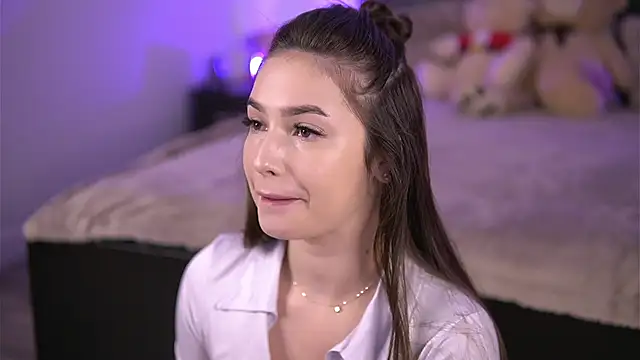 VixenAmour online show from 27, 10, 2025