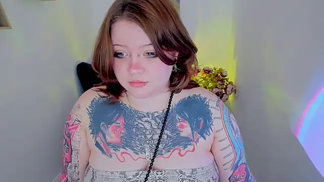 Snapshot of MoonLghte chatting on 3, 3, 2026 MoonLghte online show from 3, 3, 2026