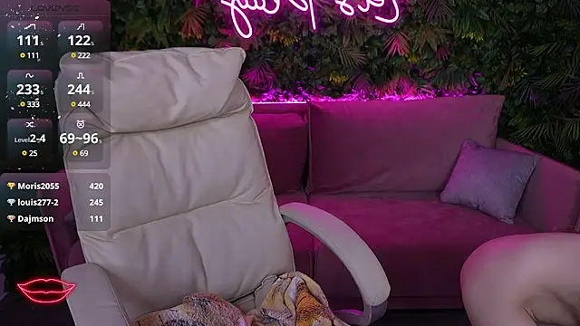 Snapshot of AnittaRays chatting on 2, 3, 2025 AnittaRays online show from 2, 3, 2025