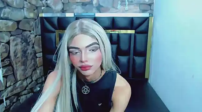 Luna and valery online show from 4, 1, 2025