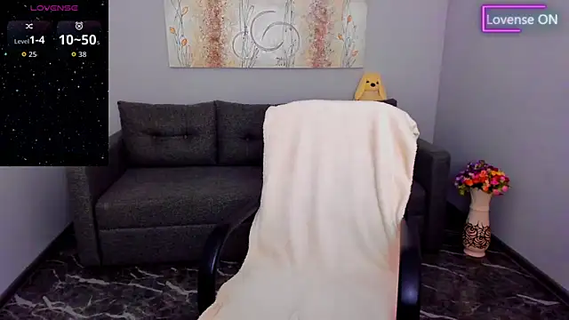 Angelina Clarks online show from 25, 9, 2025