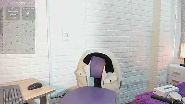 sweet kitty0110 online show from 24, 10, 2025