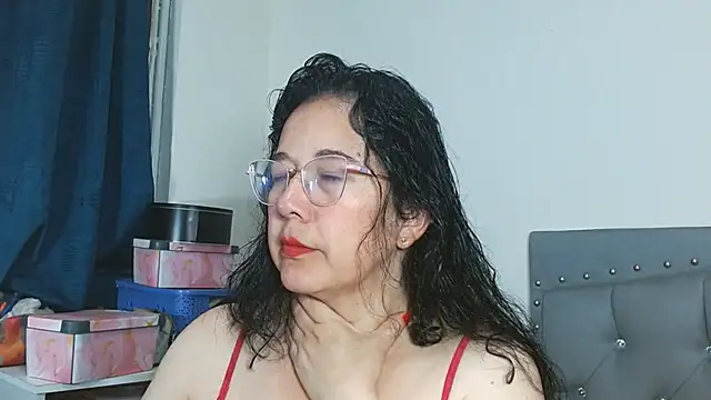 maturepriscila online show from 19, 5, 2026