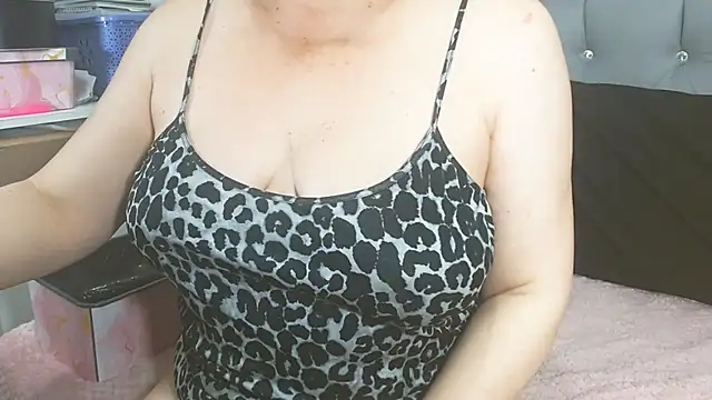 maturepriscila online show from 24, 7, 2026
