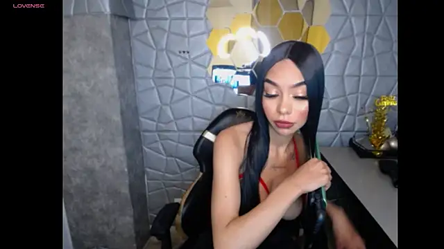 Tiffanny online show from 14, 3, 2025