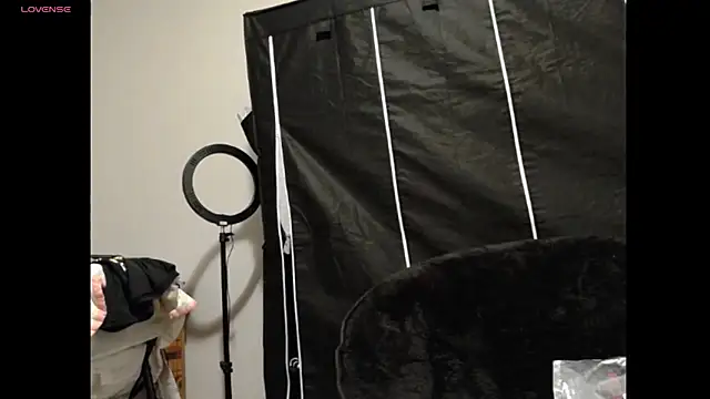 Snapshot of LilyFoxxx chatting on 17, 3, 2025 LilyFoxxx online show from 17, 3, 2025