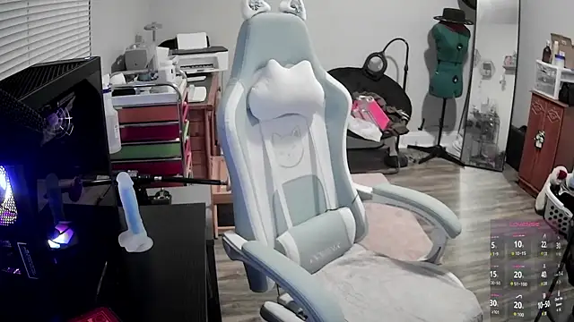 Snapshot of LilyFoxxx chatting on 6, 2, 2026 LilyFoxxx online show from 6, 2, 2026