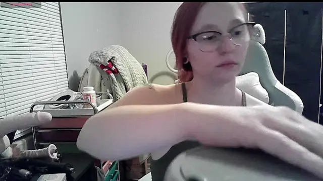 Snapshot of LilyFoxxx chatting on 19, 1, 2025 LilyFoxxx online show from 19, 1, 2025