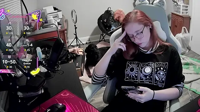 Snapshot of LilyFoxxx chatting on 28, 9, 2025 LilyFoxxx online show from 28, 9, 2025