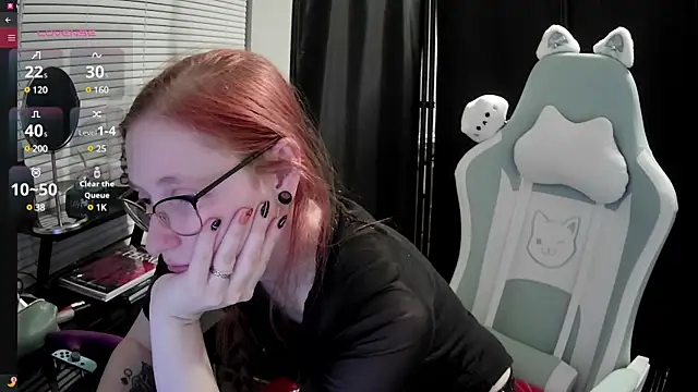 Snapshot of LilyFoxxx chatting on 26, 2, 2025 LilyFoxxx online show from 26, 2, 2025