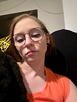 Snapshot of LilyFoxxx chatting on 25, 2, 2026 LilyFoxxx online show from 25, 2, 2026