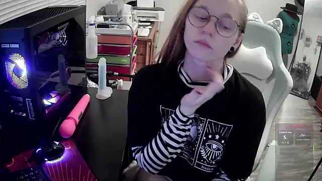 Snapshot of LilyFoxxx chatting on 23, 2, 2026 LilyFoxxx online show from 23, 2, 2026