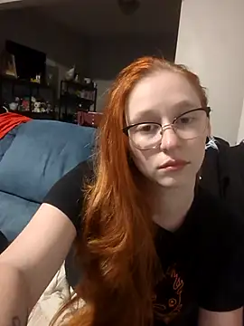 Snapshot of LilyFoxxx chatting on 21, 9, 2025 LilyFoxxx online show from 21, 9, 2025