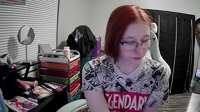 Snapshot of LilyFoxxx chatting on 5, 2, 2025 LilyFoxxx online show from 5, 2, 2025