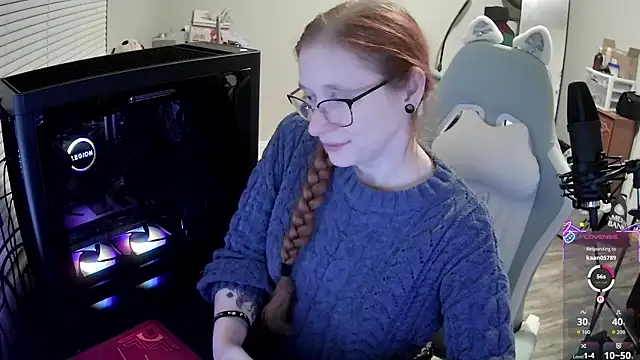 Snapshot of LilyFoxxx chatting on 31, 10, 2025 LilyFoxxx online show from 31, 10, 2025