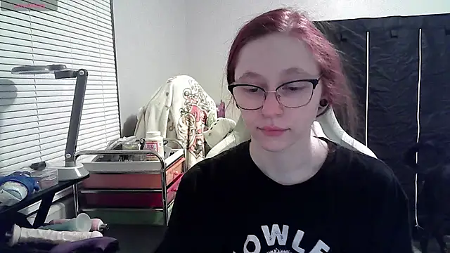 Snapshot of LilyFoxxx chatting on 24, 1, 2025 LilyFoxxx online show from 24, 1, 2025