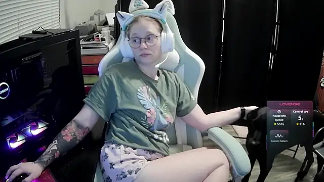 LilyFoxxx online show from 8, 7, 2026