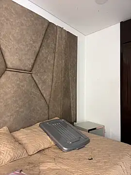 Evangeline hell  online show from 8, 1, 2025