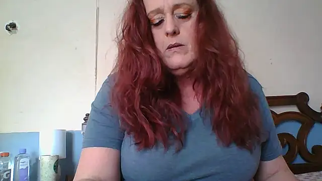 Snapshot of JulieJewel chatting on 2, 12, 2024 JulieJewel online show from 2, 12, 2024