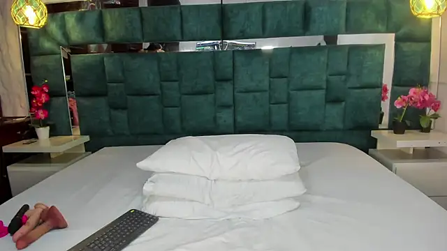 valtira nova online show from 4, 10, 2025