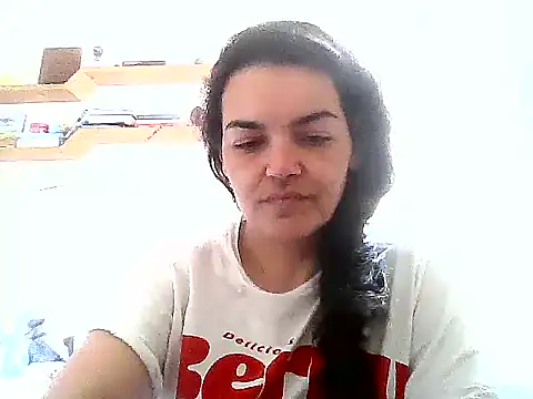 Snapshot of escritorasafada chatting on 26, 11, 2025 escritorasafada online show from 26, 11, 2025