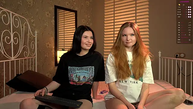 Hidden boobs online show from 13, 1, 2026