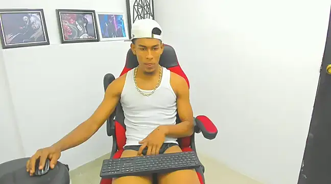 Snapshot of dominic_hot69 chatting on 2, 1, 2025 dominic hot69 online show from 2, 1, 2025