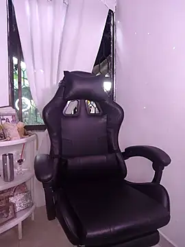 Snapshot of milf_venus chatting on 12, 11, 2025 milf venus online show from 12, 11, 2025