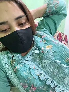 Snapshot of Black_Glow chatting on 11, 3, 2025 Black Glow online show from 11, 3, 2025