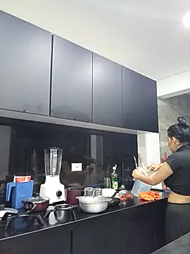 Sofi hot 4m online show from 24, 2, 2026