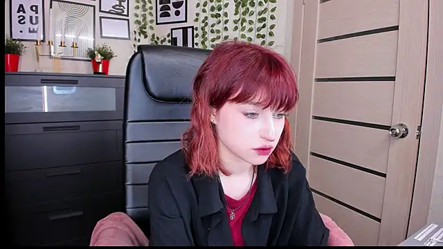 ElizaNik  online show from 12, 5, 2026