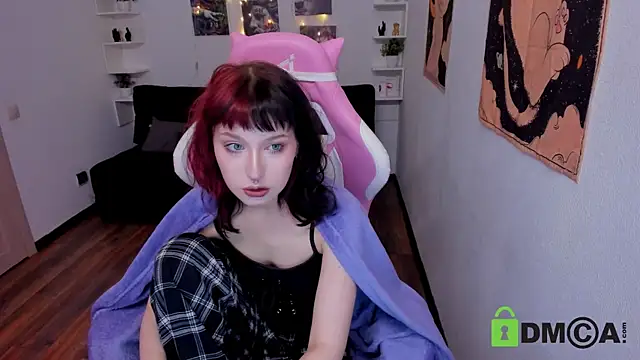 ElizaNik  online show from 1, 3, 2025