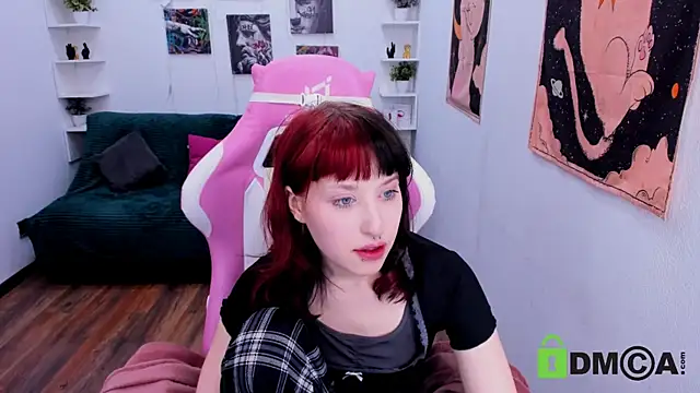 ElizaNik  online show from 6, 3, 2025