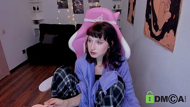 ElizaNik  online show from 2, 3, 2025