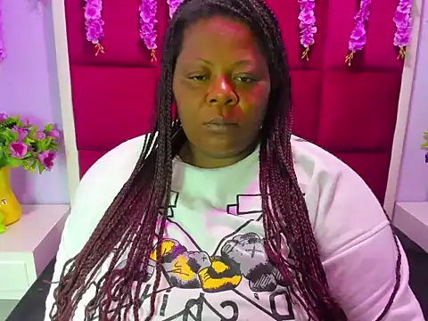 Snapshot of rocio_bbw_ chatting on 2, 12, 2025 rocio bbw online show from 2, 12, 2025