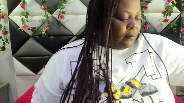 Snapshot of rocio_bbw_ chatting on 27, 11, 2025 rocio bbw online show from 27, 11, 2025