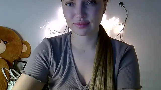 Snapshot of Lucky_Anna chatting on 23, 3, 2026 Lucky Anna online show from 23, 3, 2026