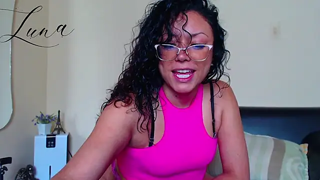 Snapshot of Lunavega1 chatting on 27, 5, 2026 Lunavega1 online show from 27, 5, 2026