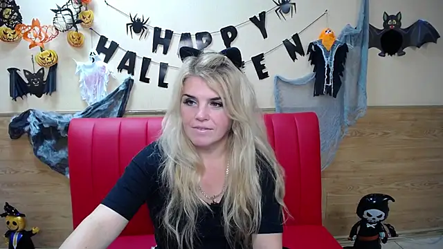 Julya Barbi online show from 28, 10, 2025