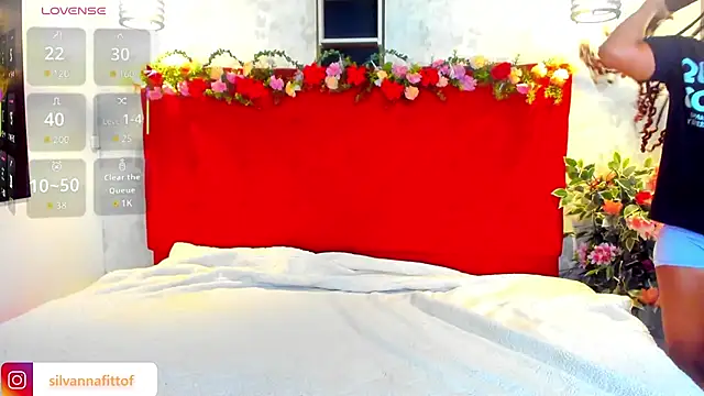 SilvannaFit online show from 12, 3, 2026