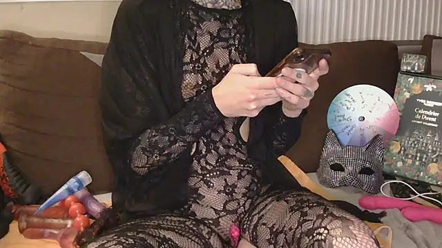 liloucamchaudee online show from 1, 12, 2025