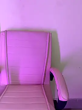 Snapshot of wildestcouplee chatting on 13, 11, 2025 wildestcouplee online show from 13, 11, 2025