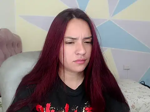 nicoll crazzy online show from 3, 3, 2026