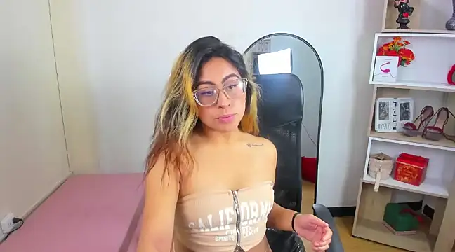 Freya Miller  online show from 26, 2, 2025