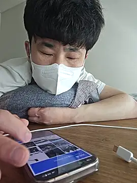 wlalsdldb112 online show from 17, 3, 2025