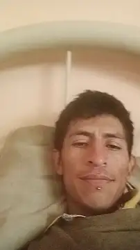 Snapshot of carloshot31 chatting on 11, 5, 2026 carloshot31 online show from 11, 5, 2026